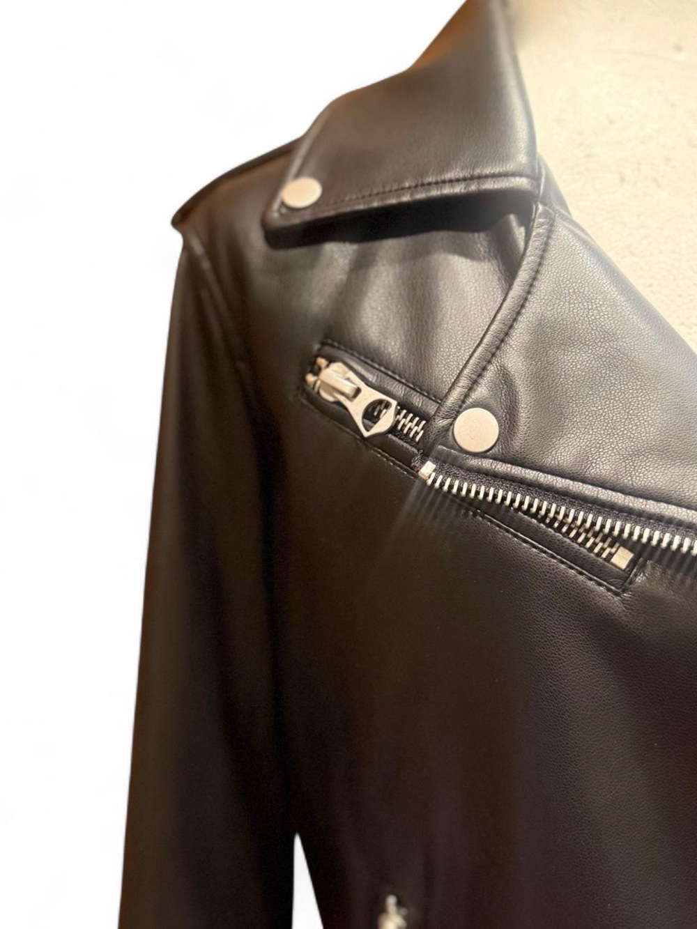 Women's Black Faux Leather Moto Jacket - Sleek Zip Front - Picture 6 of 8